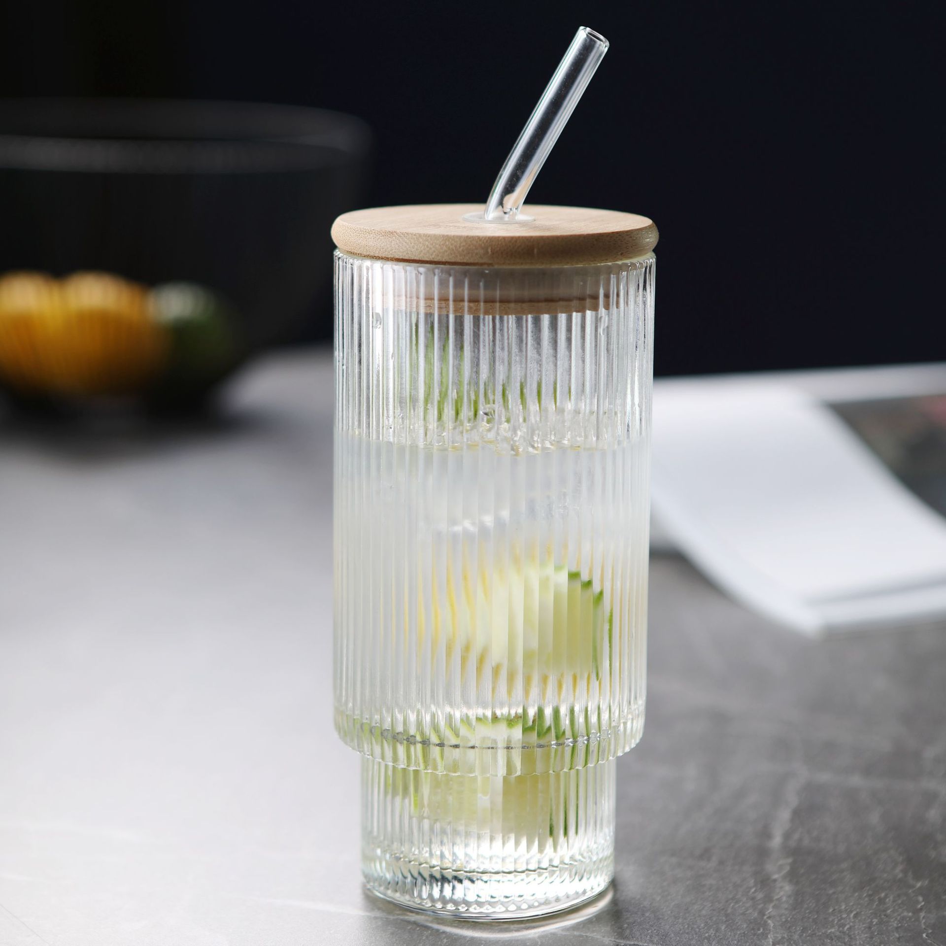 Vaso de vidrio a rayas verticales simple al por mayor taza de bebidas de gran capacidad vintage casera creativa taza de jugo de leche