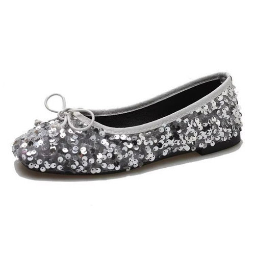 2024 Spring and Summer Viral Trendy Streetwear High-Quality Flat Sandals for Women with Soft Soles, Non-Binding and Comfortable Fairy Style Single Sandals