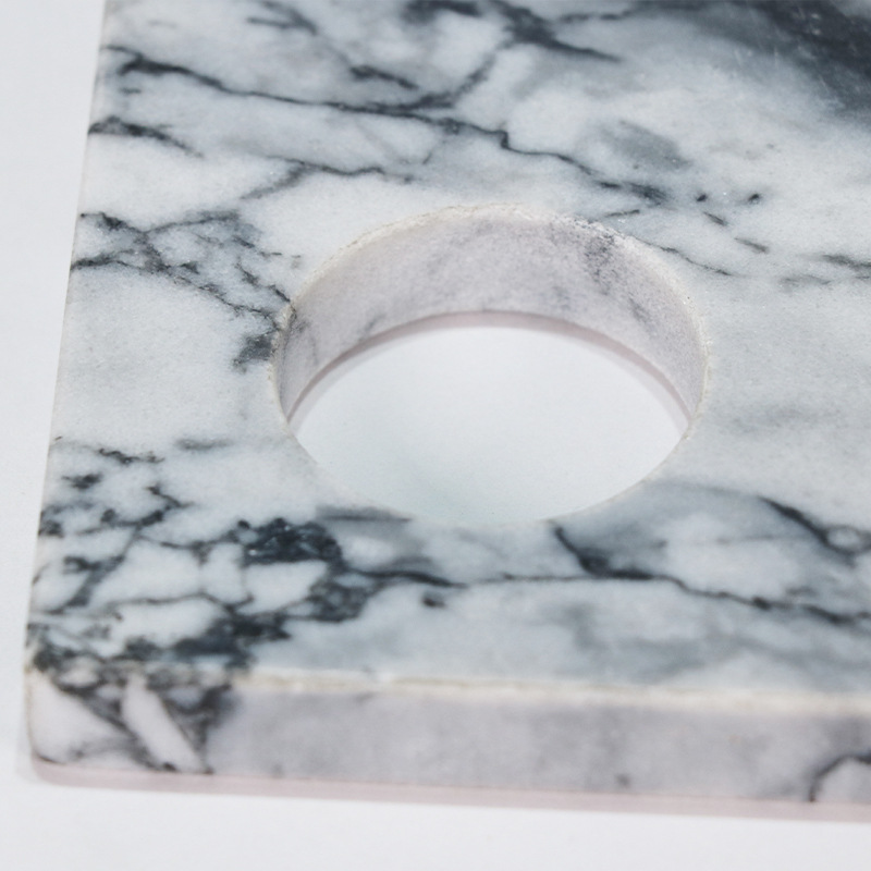 ���ƻҰ�ɫϸ������ʯ��Բ�����Ͱ����ߦ����������ɿ�������