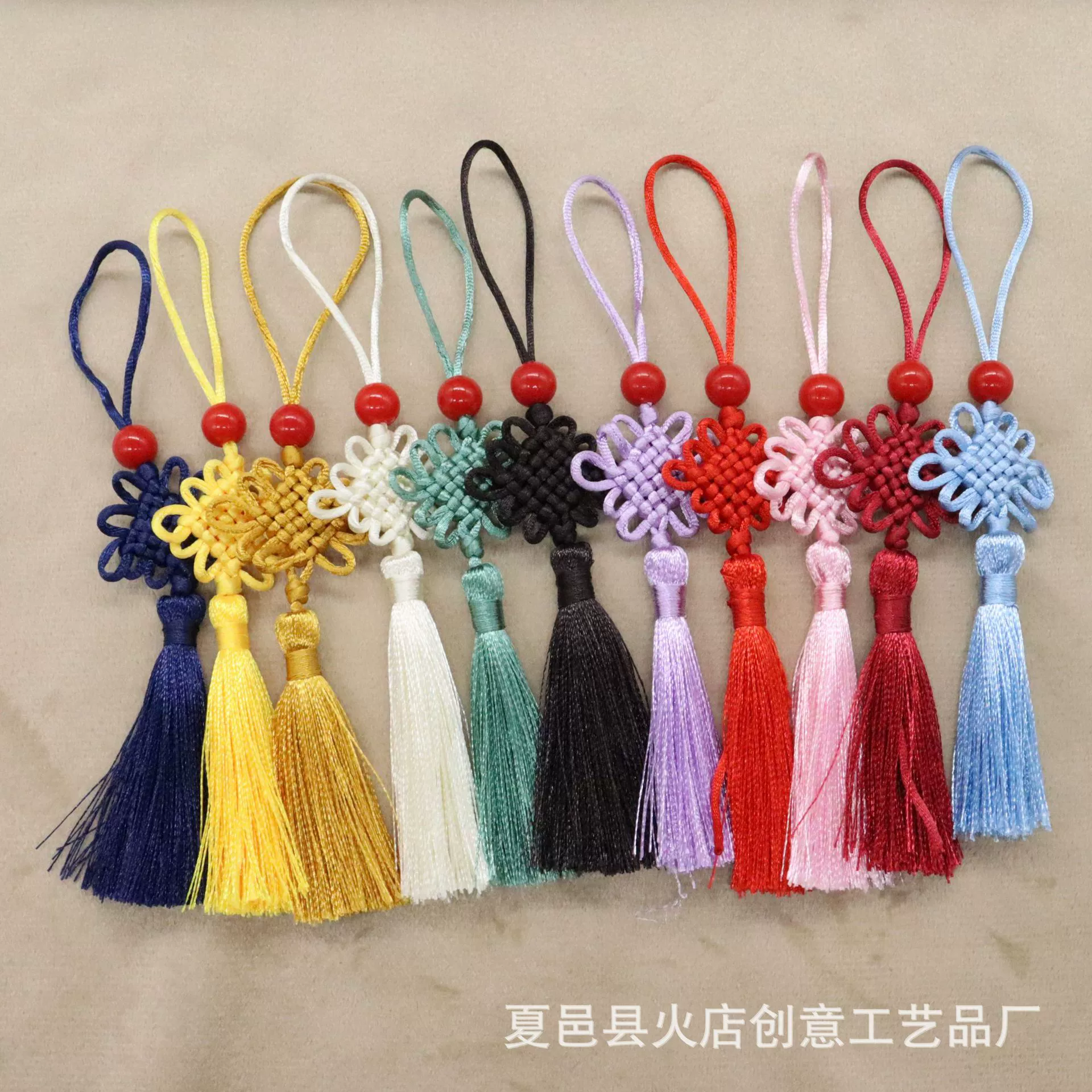 6 см кисточка № 7, плетеный маленький китайский узел с красными бусинами, кисточка, ручная работа, закладка, подвеска для USB-вентилятора