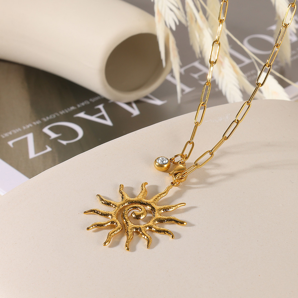Pendant Necklace Classification 304 Stainless Steel Chain Material PVD Coated Real Gold Plated Sun 304 Stainless Steel Elegant Vintage Style Waterproof Non Tarnish 304 Stainless Steel Lobster Trigger Clasp Closure Pendant Necklace
