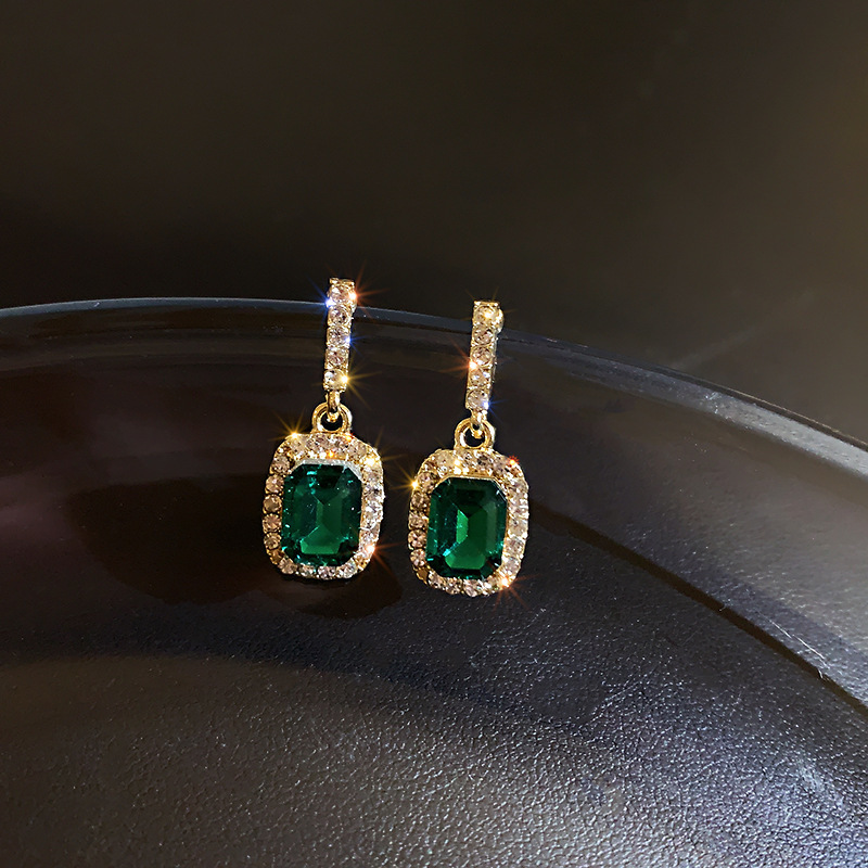 6g Weight Artificial Gemstones Inlay Material Earrings Classification Birthday, Festival Occasion Alloy Material Geometric Pattern Women'S Gender Plating Design White, Green Color Geometric Plating Alloy Artificial Gemstones Drop Earrings 5