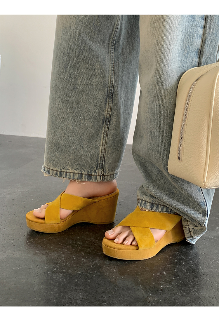 Sandal cao gót nữ mũi hở quai chéo da lộn, gót xuồng 7 cm — màu vàng, màu mơ, màu cà phê chi tiết 13
