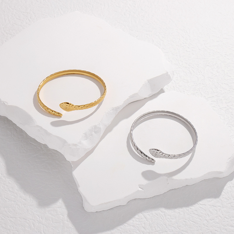 9g Weight 0.03µm-0.05µm Gold Plating Thickness Fashion Snake 304 Stainless Steel 18K Gold Plated Stainless Steel Bracelets In Bulk
