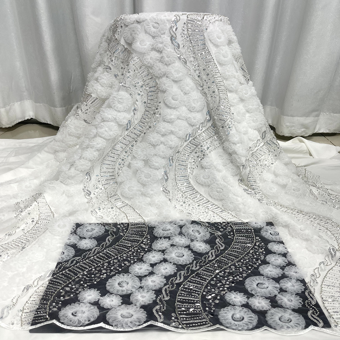 Blanco pesado vestido de boda tubo de perlas sequinilla tela flor trío en un vestido de encaje bordado tela encaje