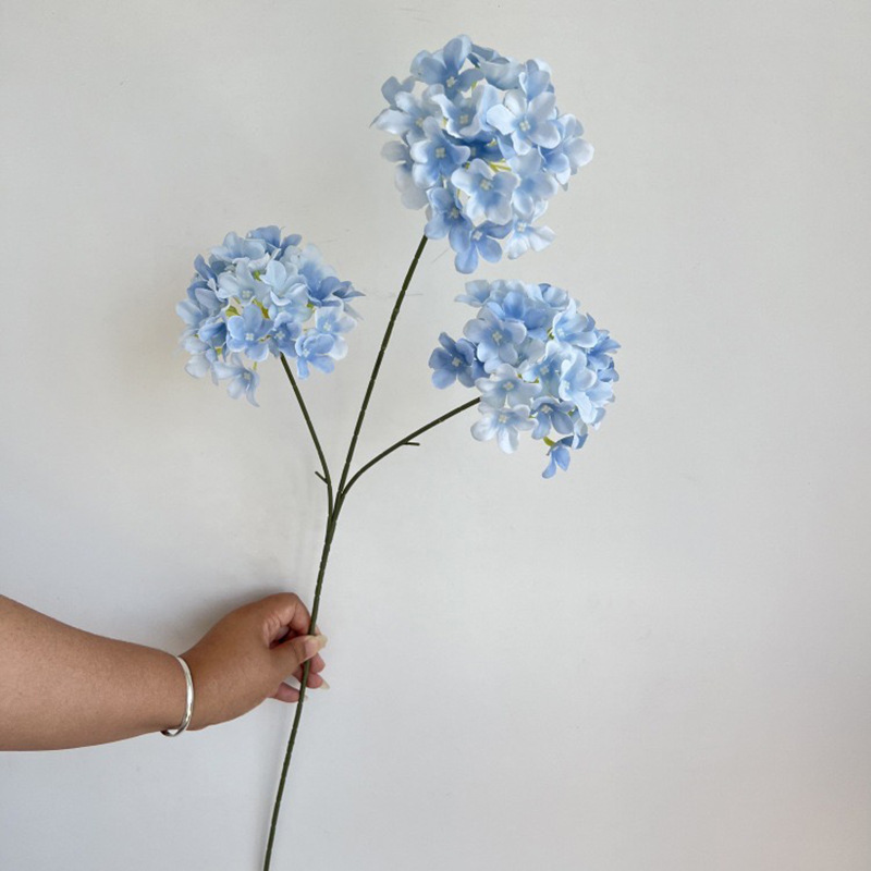 눈꽃수국 3송이 - 하늘색