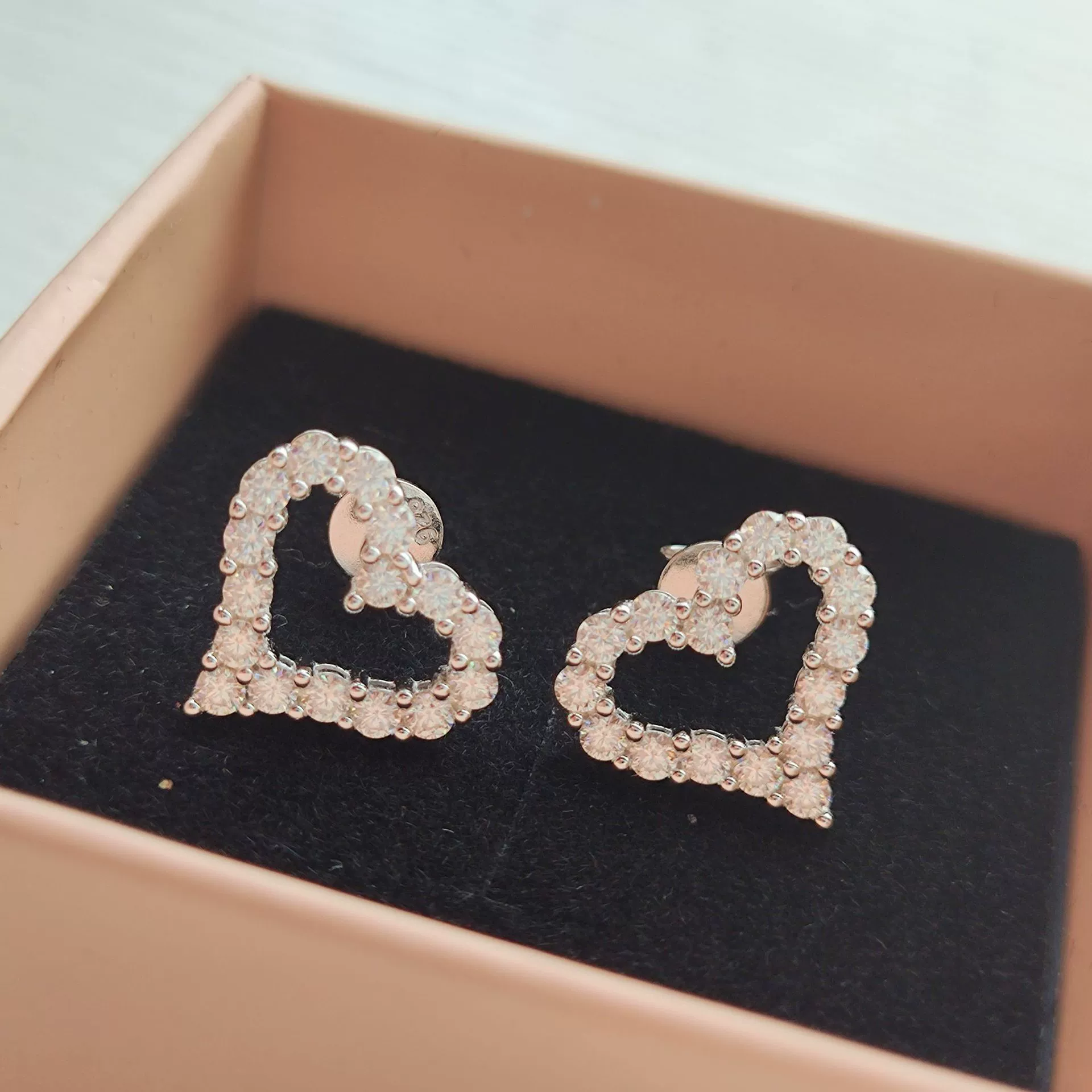Серьги в форме сердца, оптом, японские и корейские, 0,96 карата, серебро 925 пробы, 2 мм