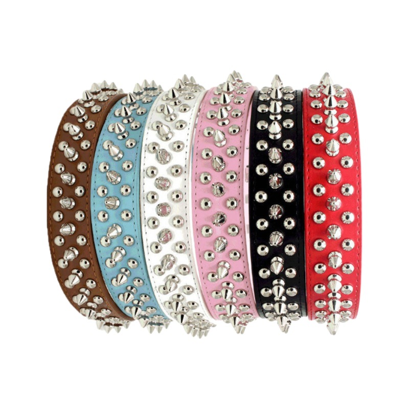 Collar de mascotas remaches PU cuero cabeza redonda anti-mordura cool punk viento artículos de mascotas felinos collar de fábrica de perros stock