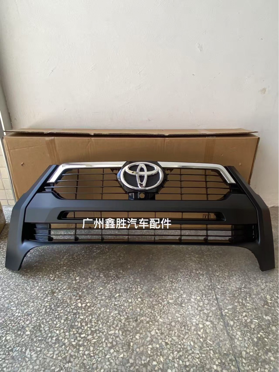 Suitable for Toyota 2021 Hilux Hilux Grille Rocco Front Grille with Camera