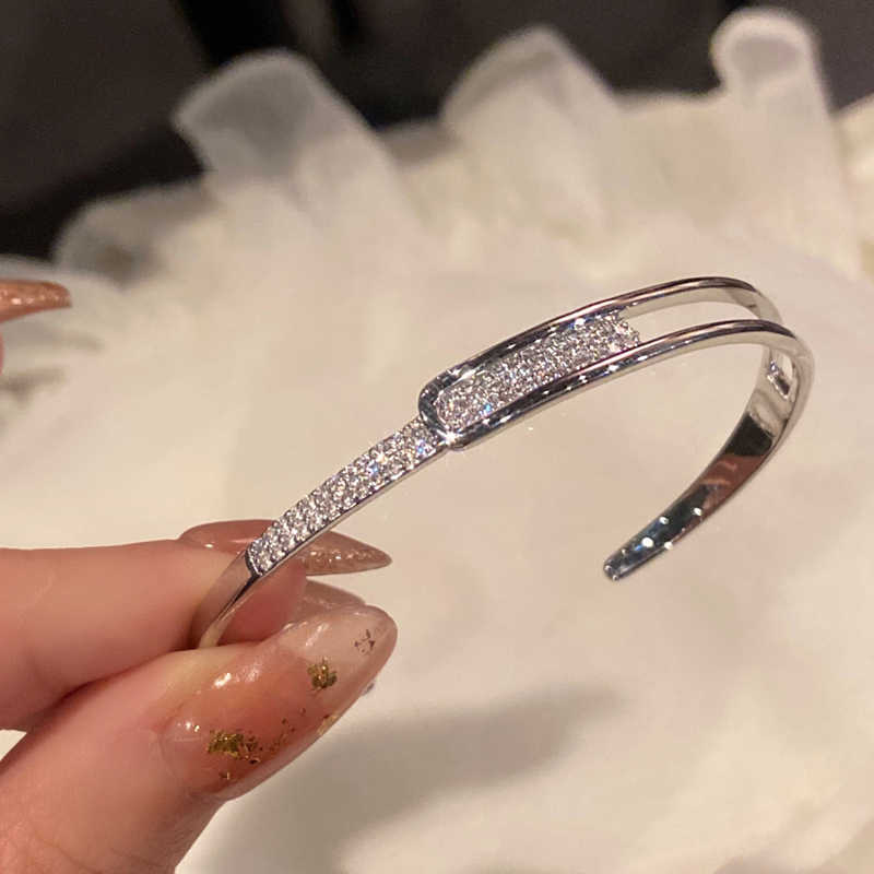 Full diamond bracelet for women, ins niche design, light luxury and simple, 2026 new popular model, gift for best friends