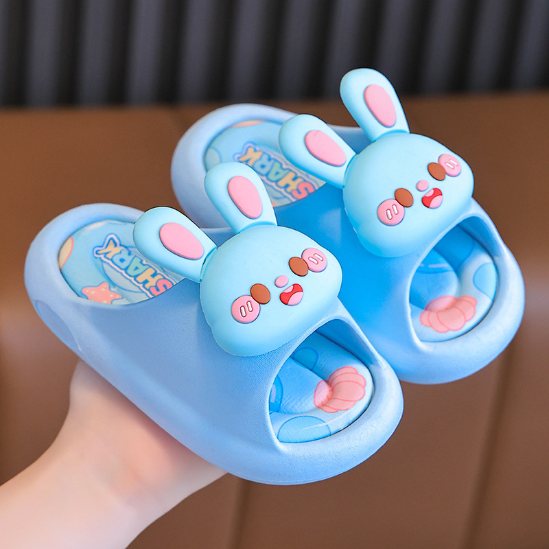 Sandalias y pantuflas para niños, sensación de mierda, niña, dibujos animados de verano, baño interior lindo antideslizante, zapatillas de suela blanda, zapatillas de bebé