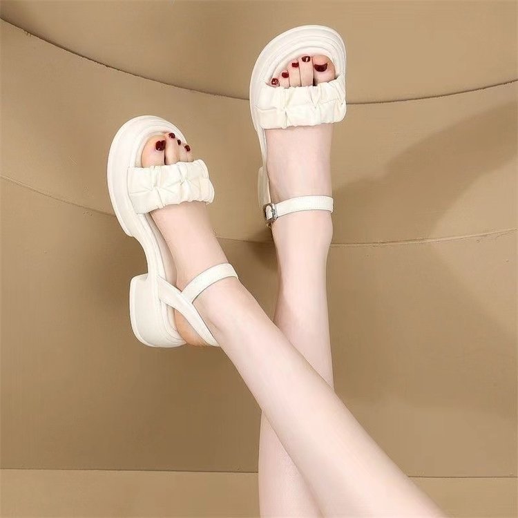 Sandalias de mujer de verano nuevo hadas 2026 sandalias suaves con suela gruesa zapatos de playa casuales de moda