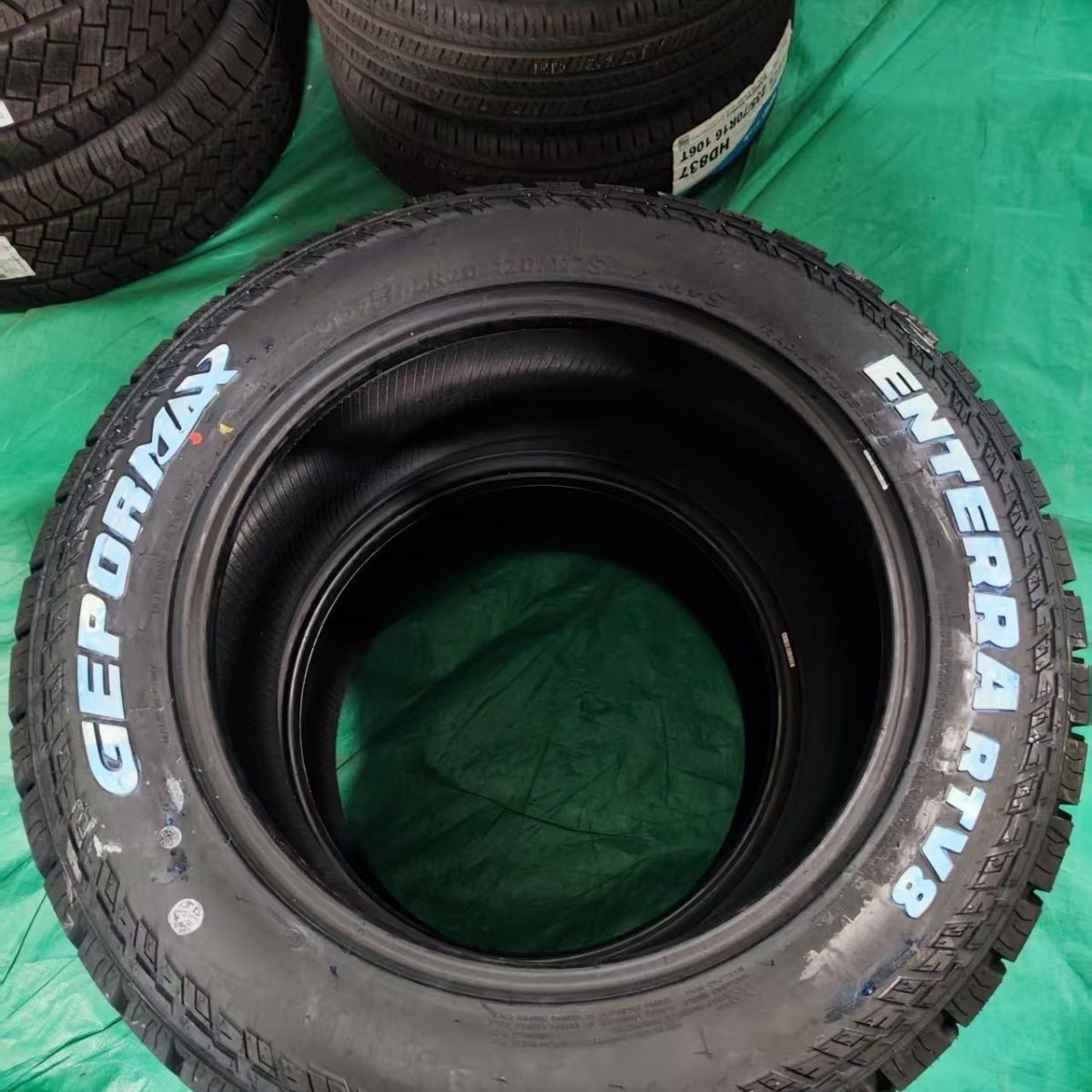 Off-Road Tires Lt275/55R20 Thickened at Off-Road Tires Toyota Tundra Ford F150 275/55R20