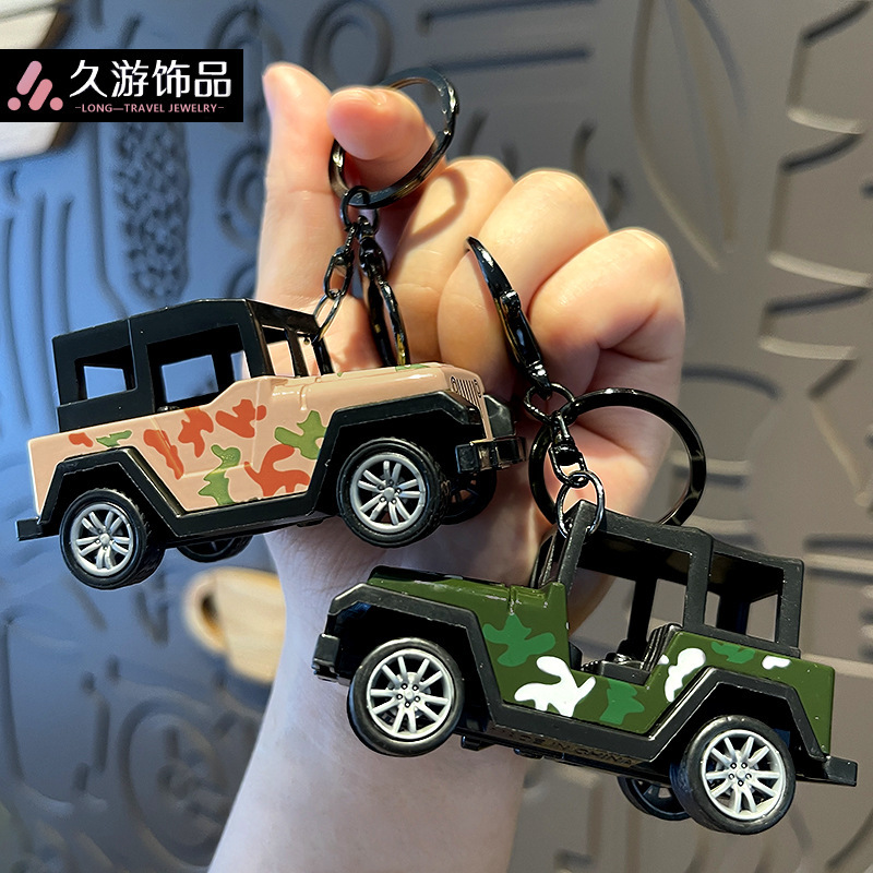 Cartoon creative off-road camouflage rebound police car model Jeep car backpack small gift keychain wholesale