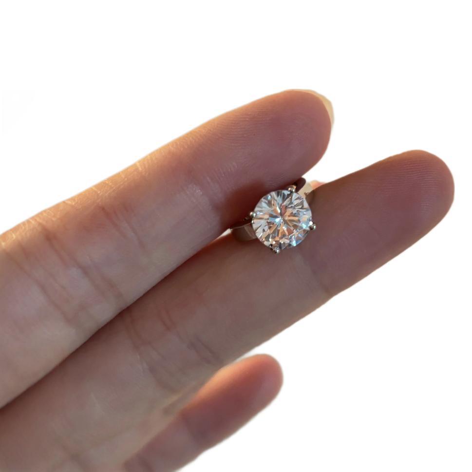Explosión de zircon brillante orejas para mujeres diarias nicho temperamento sin agujeros de orejas orejas y huesos de alta calidad joyería de lujo ligera