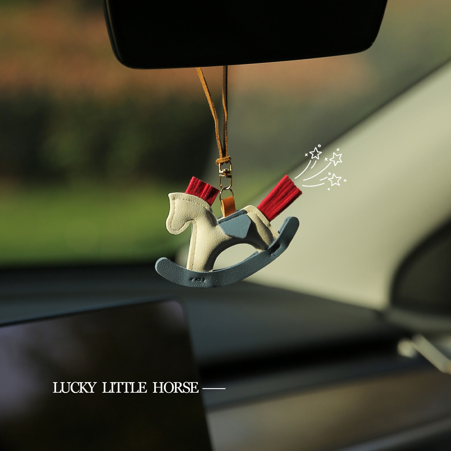 Pony Pendant, Childlike and Cute Leather Pony Car Pendant, High-End, Sweet and Cute Rearview Mirror Pendant Decoration