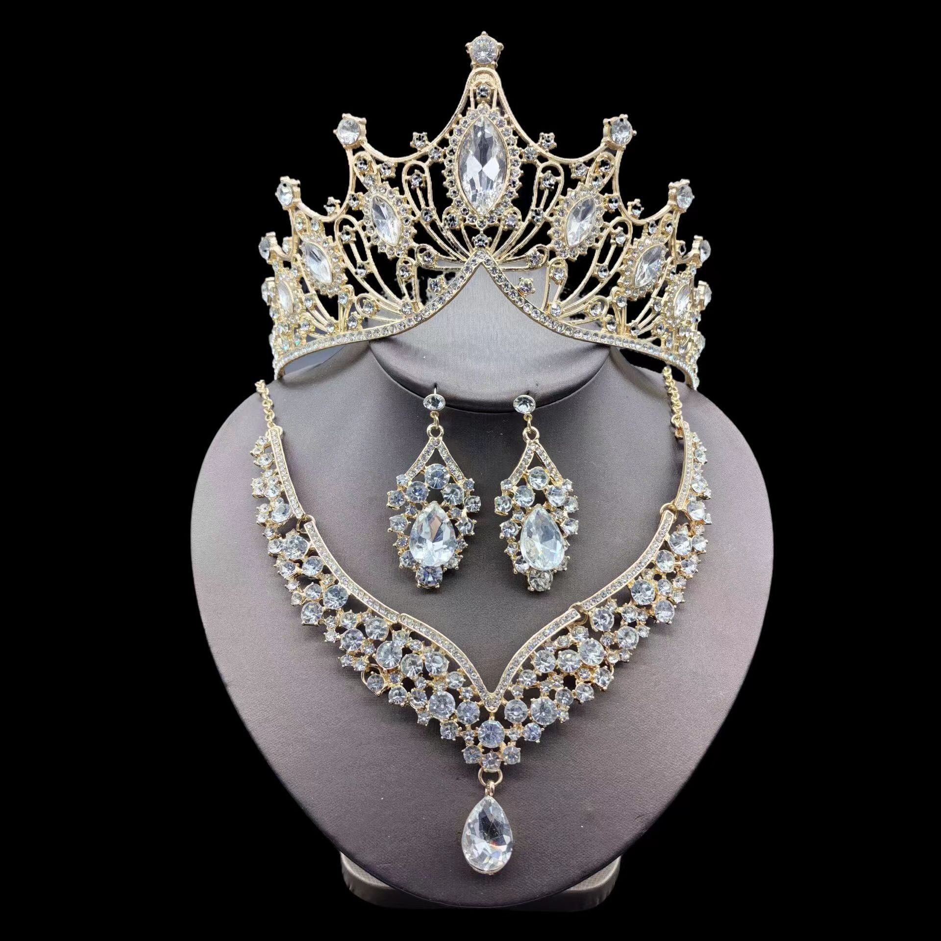 Collar de corona europea y americana traje de tres piezas tocado de novia ojo de caballo vestido de lujo barroco corona venta caliente