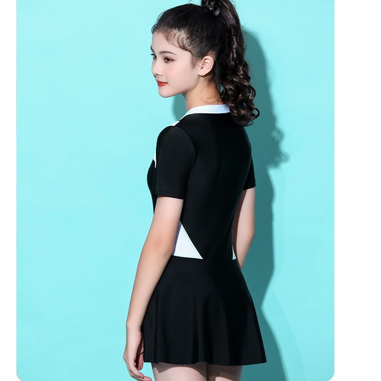 Traje de baño para niñas estilo deportivo Vestido de una pieza para niñas mediano y grande para niños 2023 nuevo traje de baño de vacaciones de primavera caliente estilo occidental dulce