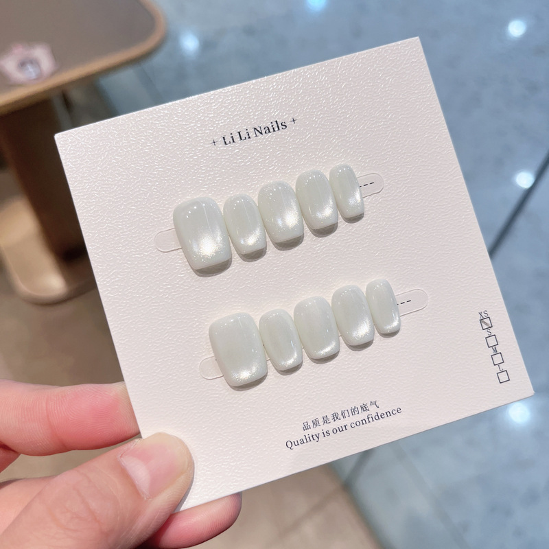 White Solid Color with Cat's Eye Glass Beads Minimalist Style Simple Manicure Wholesale Factory Handmade Wearable Manicure Short Style White Solid Color with Cat's Eye Glass Beads Minimalist Style Simple Manicure Wholesale Factory Handmade Wearable Manicure Short Style