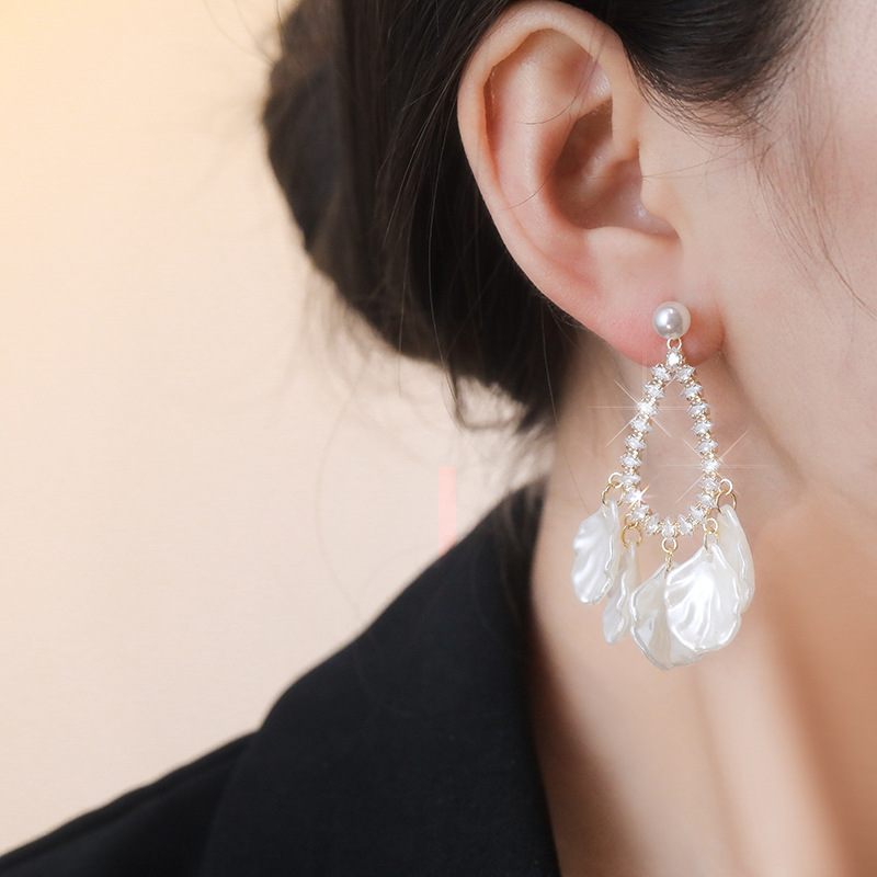 Acrylic earrings with zircon drop-shaped with tassels
