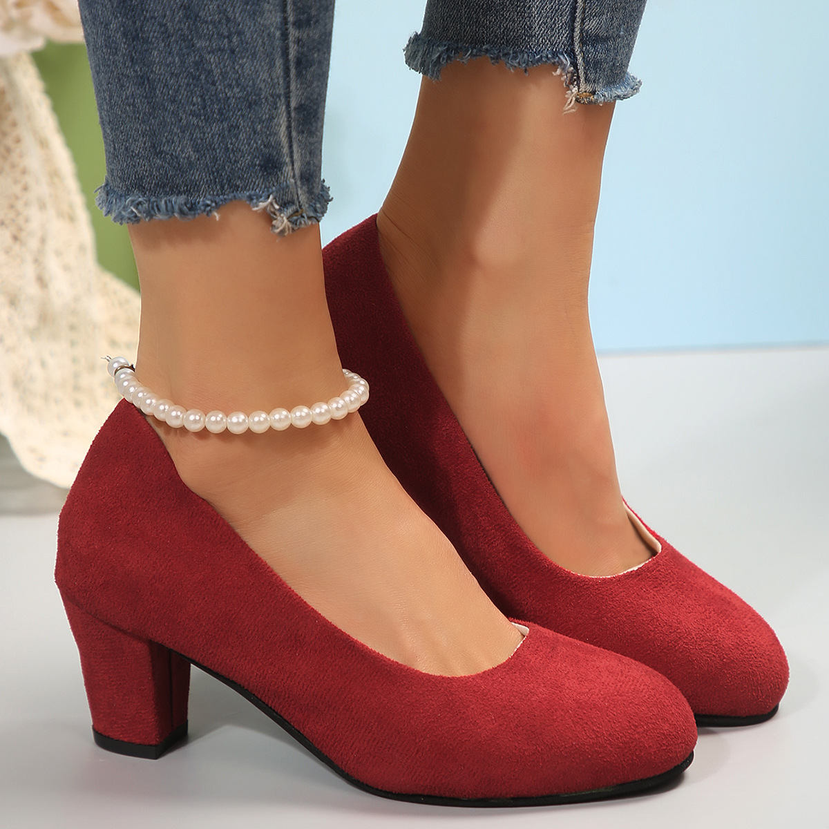 Elegante dames pumps van suède met blokhak voor op het werk_voghion.com
