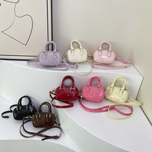 ���g�����ʿ�D����Ů��2025�����¿����e�ٴ���ĸ�μ�б�惺ͯ��