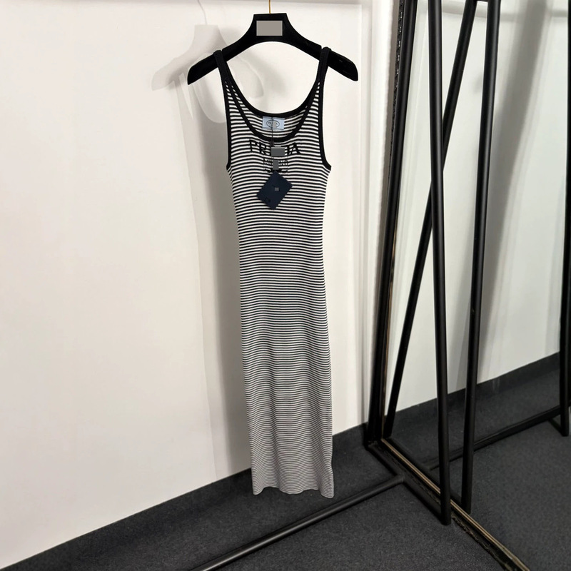 Nanyou High-End Foreign Trade Style Slim-Fitting and Elegant Outfit That Enhances the Figure, Women's Lettered Striped Knit Tank Dress
