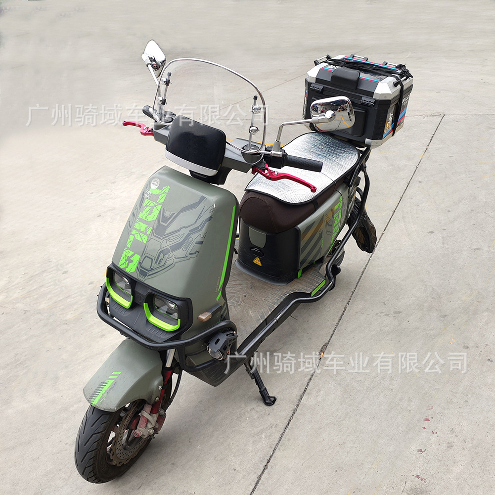 Suitable for retro modification of scooter models such as Maverick, Tailg, Yadi, and Emma, with a heightened small windscreen for vintage motorcycles