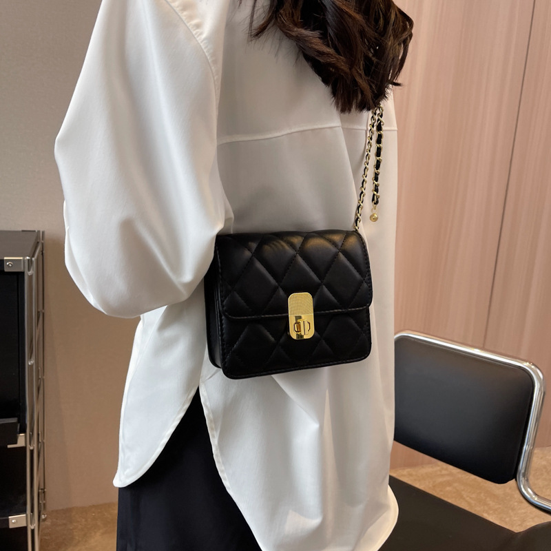 Sentido diario mini bolso para mujeres 2026 primavera y verano nuevo bolso cuadrado de cadena de diamante de moda versátil mochila de hombro