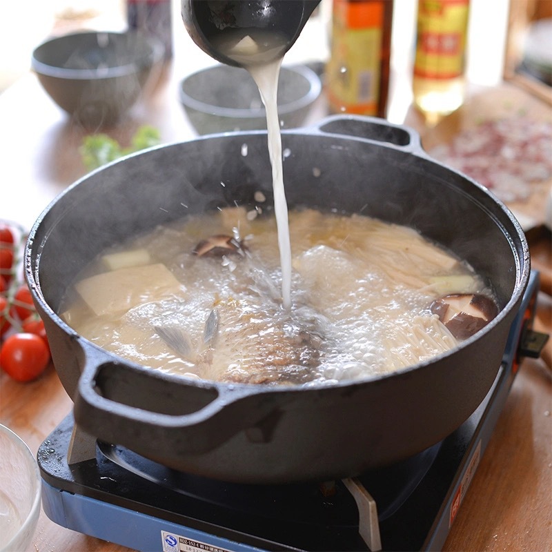 T9J5批發鑄鐵平底鍋家用生鐵烙餅鍋加深生煎包鍋多功能燜燉鍋無塗