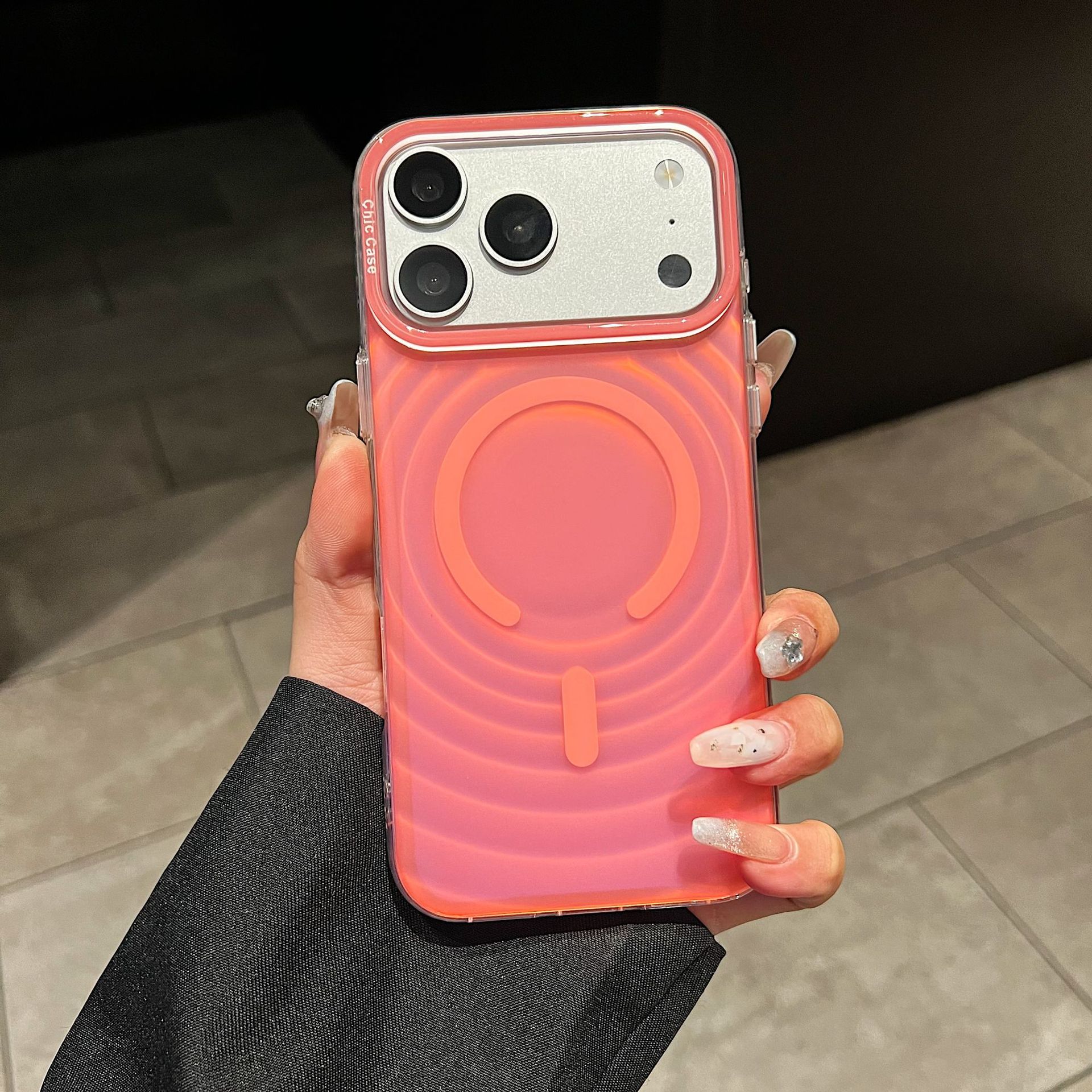 Funda Magnética Ondulada para iPhone 15/16/17 de PC Anti-caídas image 9