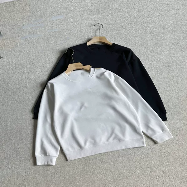 71861      New hooded sweatshirt