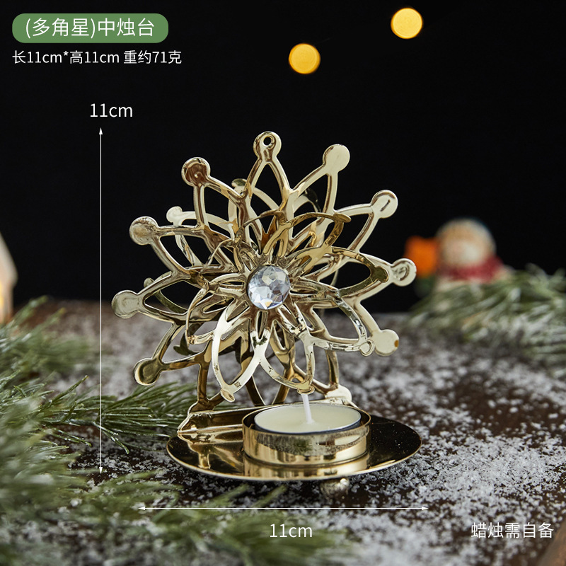 クリスマスの新しい金色の透かし彫りの鉄の芸のフランスのロマンチックなろうそくの台のデスクトップは祝日の雰囲気の道具の置物を飾ります。|undefined