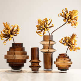 几何宝塔齿轮花瓶玻璃条纹水培摆件复古客厅茶几插花器桌面样板间