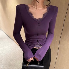 純欲レースのつなぎ合わせの毛とベルベットの底のシャツの女性の中に高級感の修身の短いvネックの上着の秋冬の潮を掛けます。