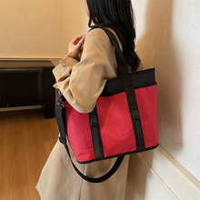 新款跨境风大容量单肩包女日系百搭休闲包学生书包户外斜挎单肩包