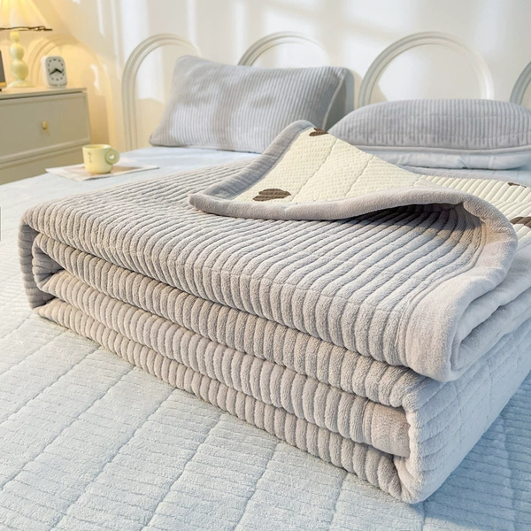 Simple temperament gray [milk velvet right-angle bed cover]
