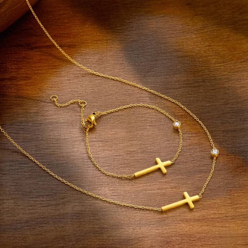 Stainless Steel Cross Crystal Necklace Layered Clavicle Chain Set Jewelry Stainless Steel Cross Crystal Necklace Layered Clavicle Chain Set Jewelry