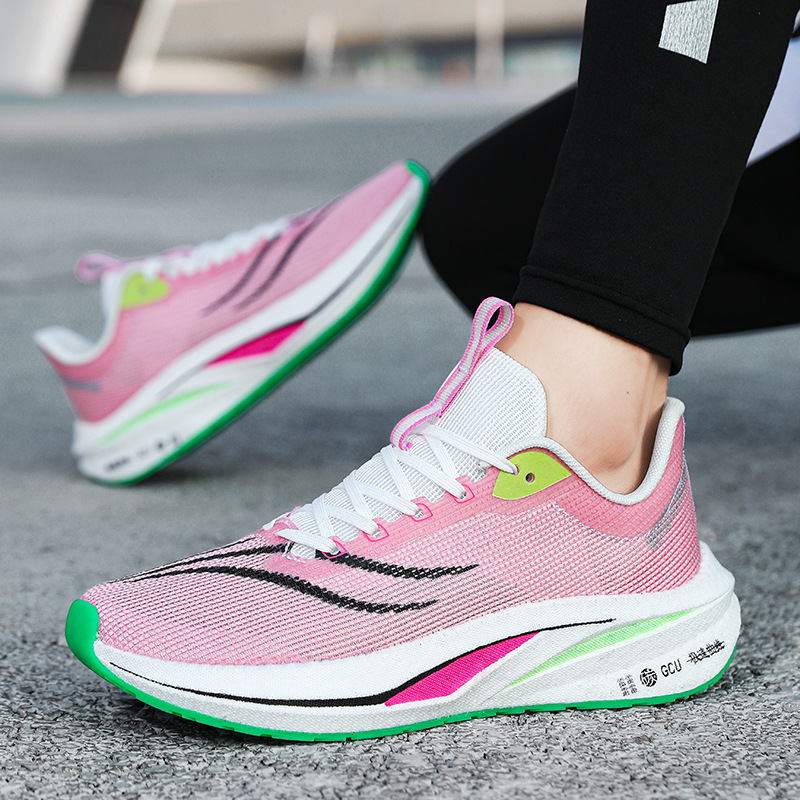 2026 hombres y mujeres zapatos de carreras de carbono luminoso nocturna palomitas de maíz suela amortiguación transpirable primavera y verano baja malla zapatos deportivos para trotar