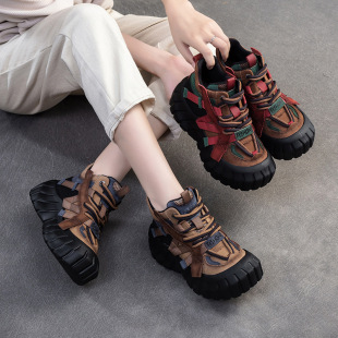 Shanghai Jiejie 2024 Winter New Color-block Platform Cake with Fashion Daddy Shoes Fashionable Short Boots Leather Casual Women's Shoes