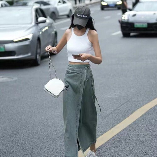 Luna7xi Retro Washed Denim Skirt for Women - Summer 2024 New Arrival High-Waist Slimming Design Sense Skirt with Slits