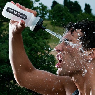 �W����ܲ��\��ˮ��600ml����ˮ��ˮƿˮ���R���ɽ����T�е�ɽ