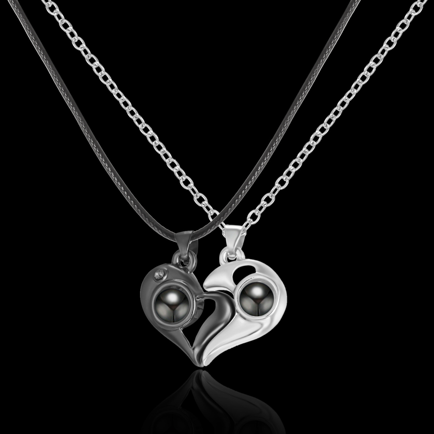 Heart Shaped Magnetic Projection Splicing Necklace 2-Piece Set