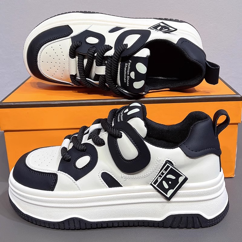 Schwarz und Panda für Damen im Frühjahr 2024, neue vielseitige Casual-Sport-Boardschuhe mit dicken Sohlen, kleine weiße Schuhe_voghion.com