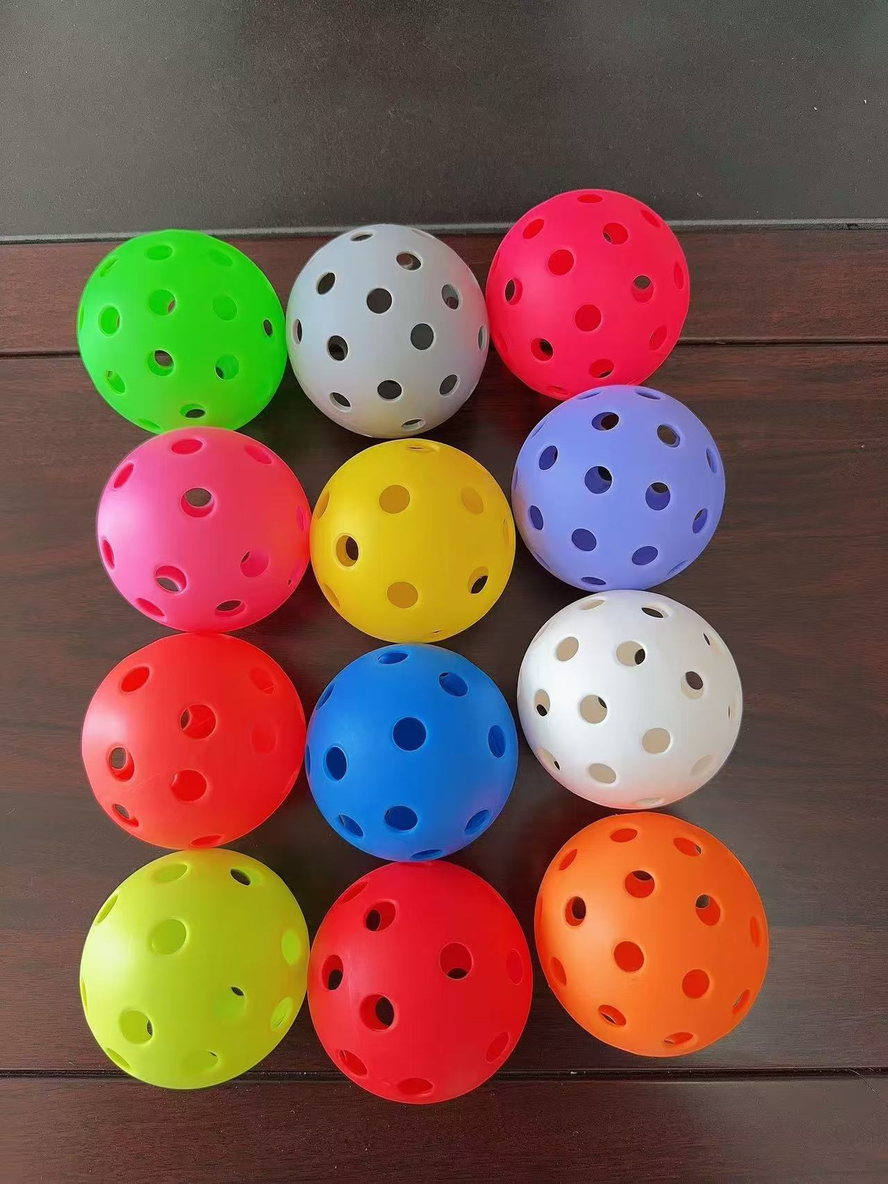 Pickleballs 26 agujeros 40 agujeros TPE inyección moldeado interior y exterior competencia profesional fábrica directa