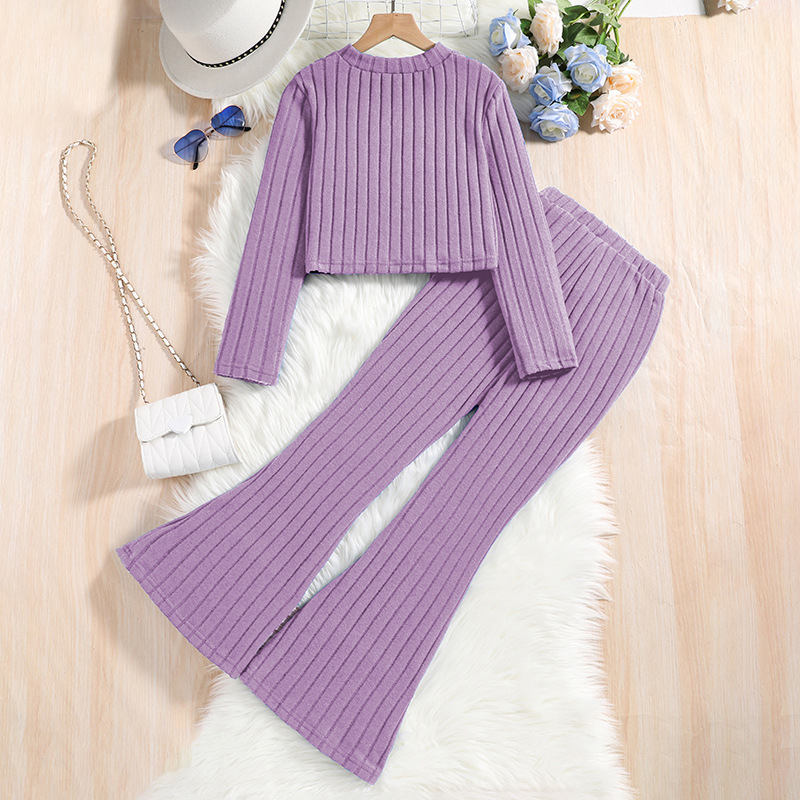 Traje casual para niñas, novedad de otoño e invierno de 2024, top de manga larga con rayas en los hoyos, pantalones acampanados, ropa para niños_voghion.com