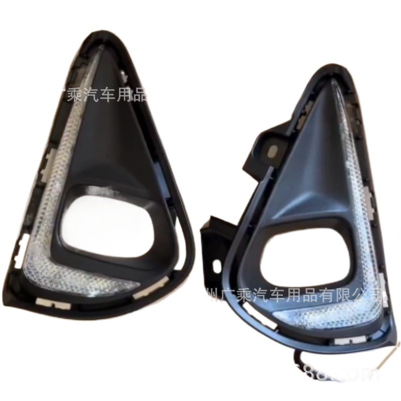 Adecuado para 18-19-20 Toyota Corolla Axio Luz de marcha diurna Fielder Luz de marcha modificada LED de dos colores