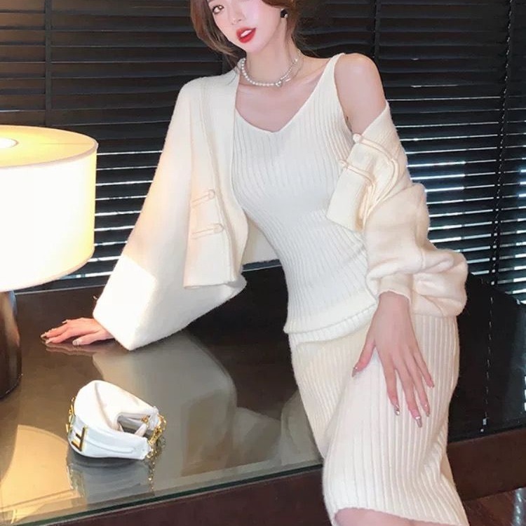 粉色针织吊带裙长款毛衣女2025秋冬新款针织内搭背心连衣裙两件套|undefined