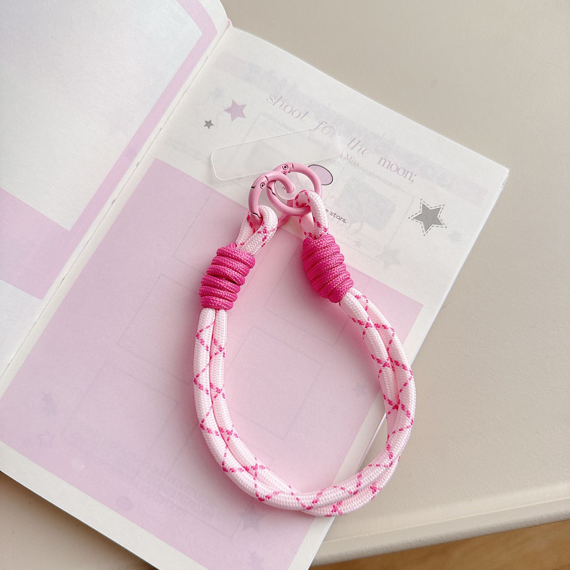 Boutique hecho a mano de alta gama para teléfono móvil cadena para colgar mujer estilo ins ligero lujo doble color muñeca cadena para teléfono móvil de moda/cuerda corta