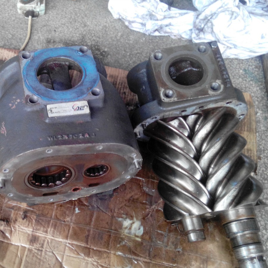 广东东莞螺杆式空压机机头维修换轴承维修厂家